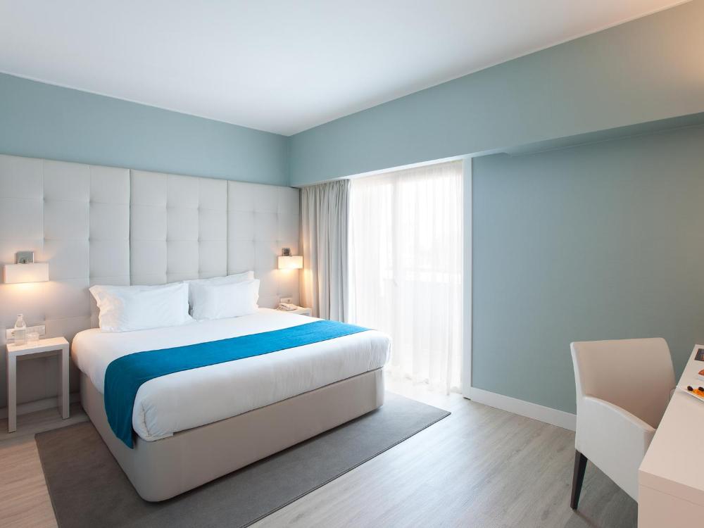 Premium Double or Twin Room with Balcony interior